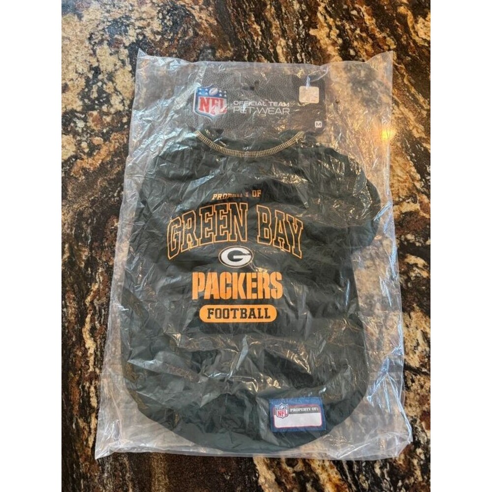 NEW Dog Green Bay Packer Shirt Size M